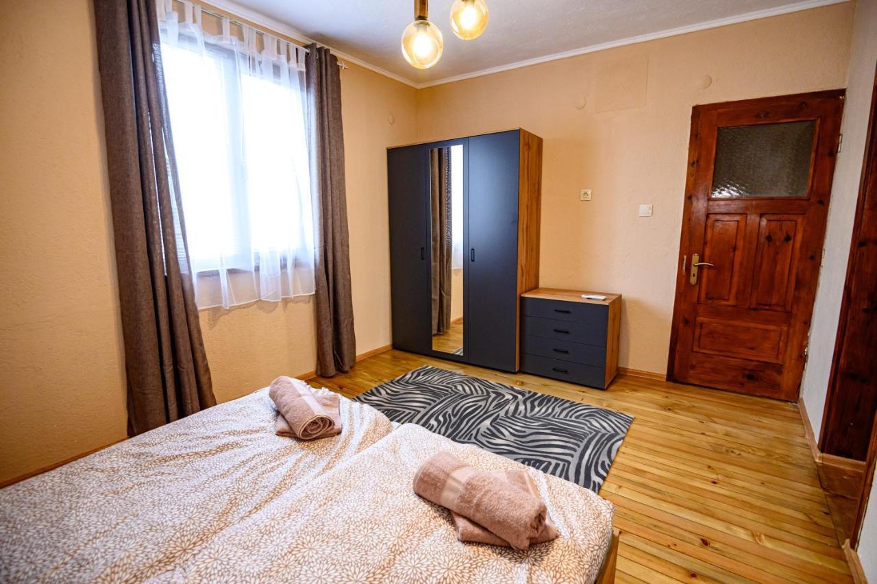 Lalev Guest House Bansko Exterior foto