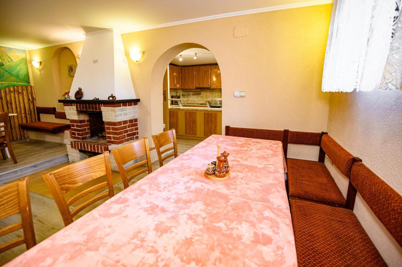 Lalev Guest House Bansko Exterior foto